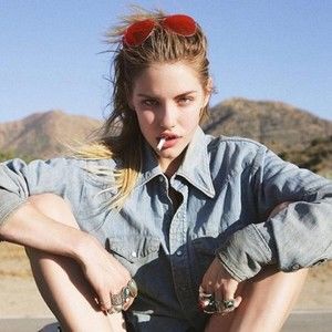 Meet your Posher, Cynthia